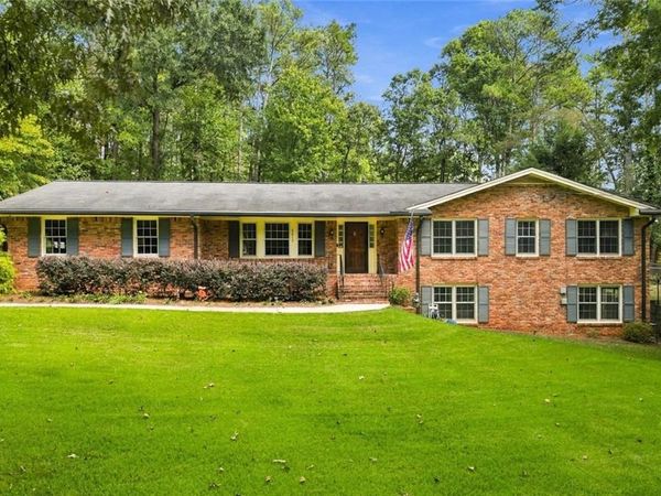 5013 Fox Forest Circle SW, Lilburn, GA 30047