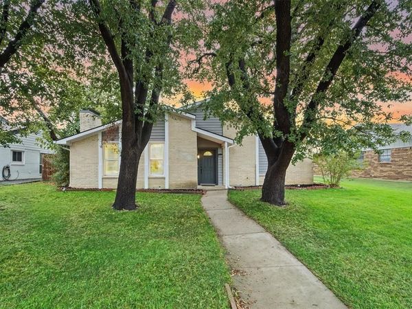 1882 Hillcrest Drive , Lewisville, TX 75077