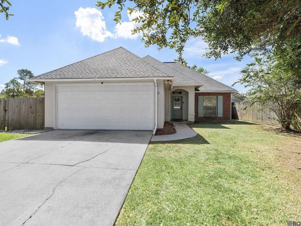 40535 Cross Ridge Ave, Gonzales, LA 70737