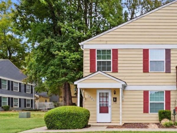 1321 Surrey Lane SW, Marietta, GA 30008