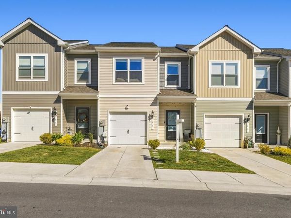 48 DUMSFORD STREET, FALLING WATERS, WV 25419