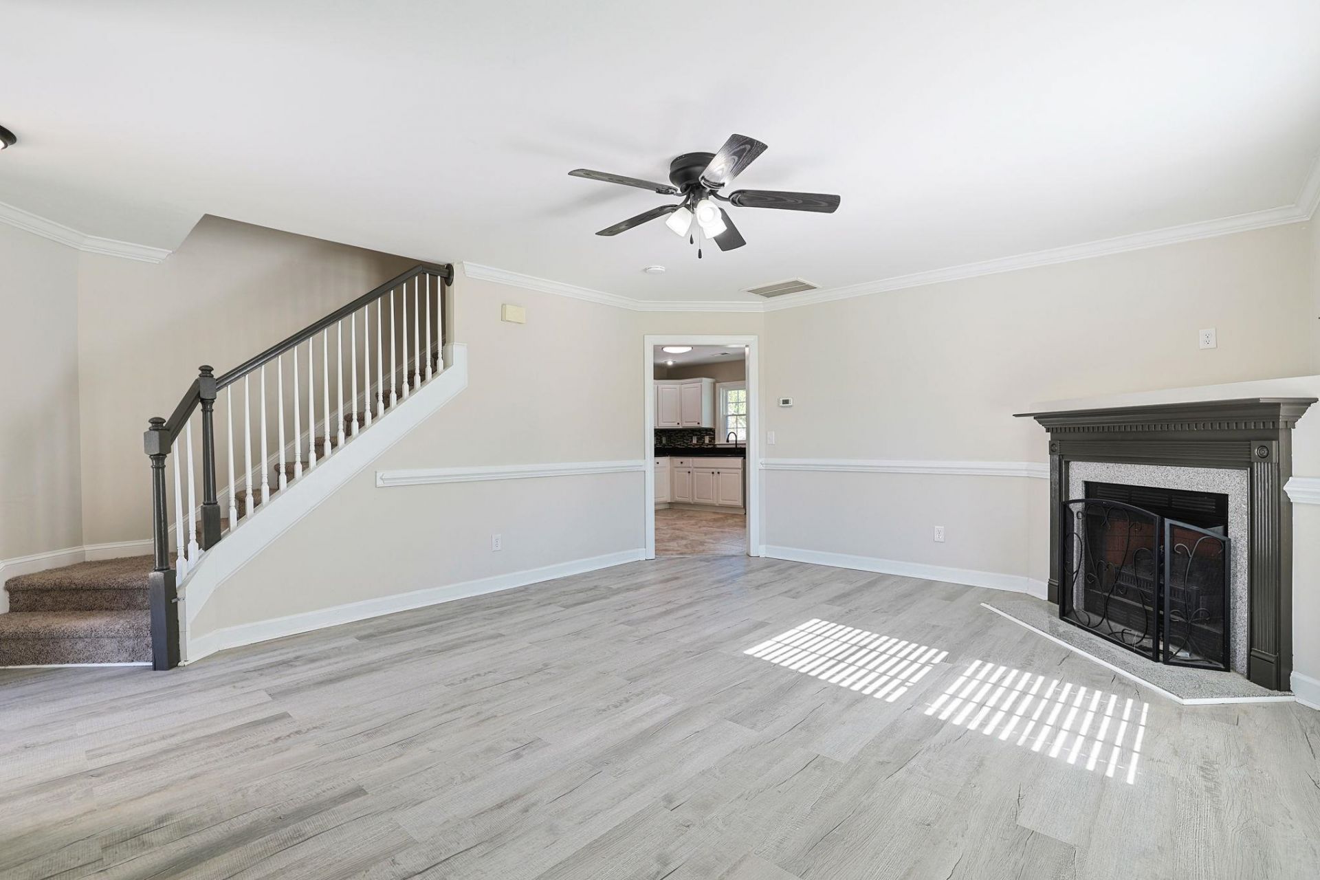 176 Dunbarton Ln. Photo 4