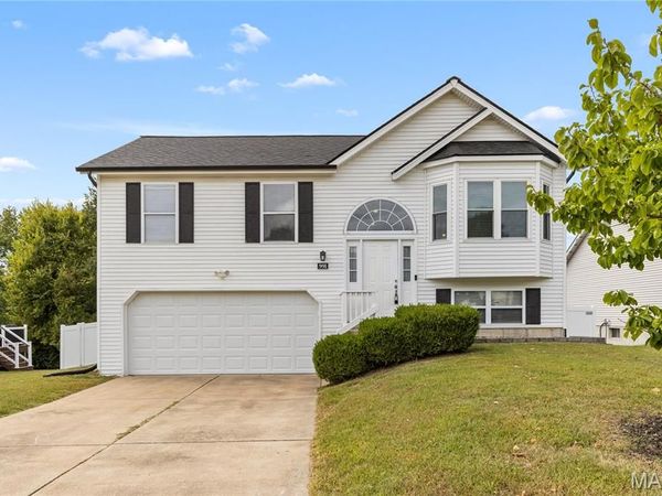 991 Sunset Farms Court , St Charles, MO 63304