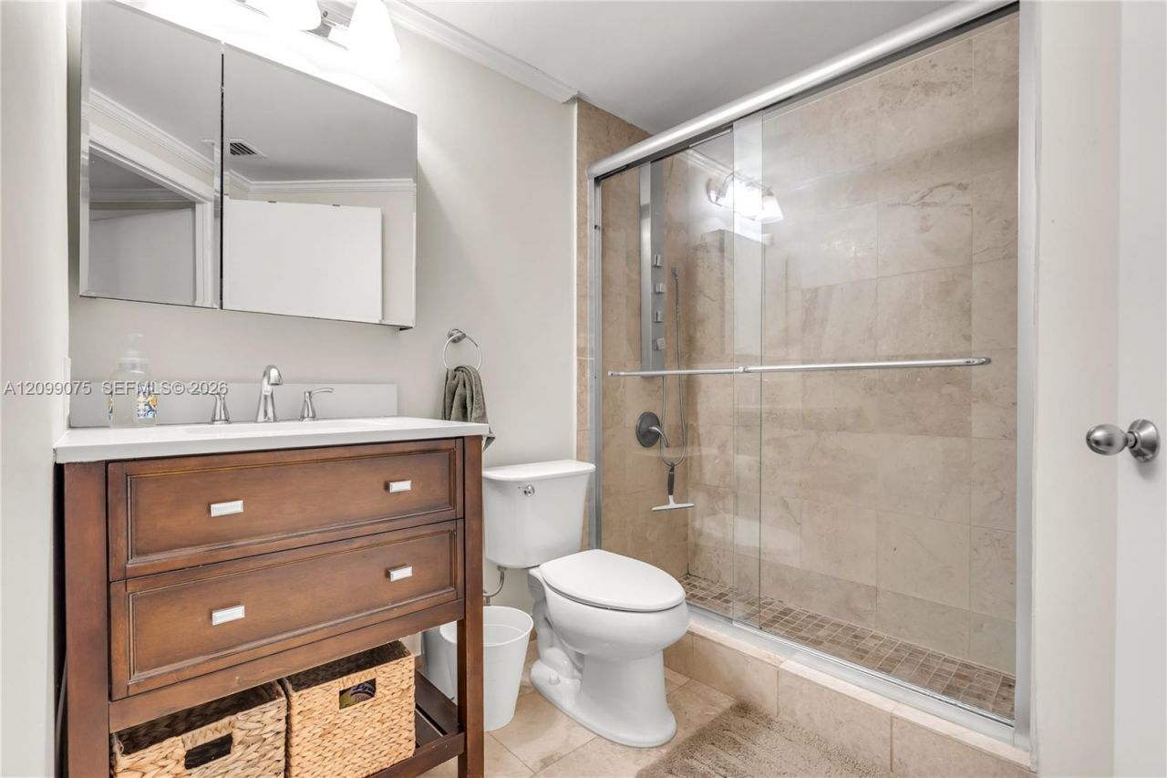 701 Brickell Key Blvd , Unit 1004, Miami, FL 33131 Photo