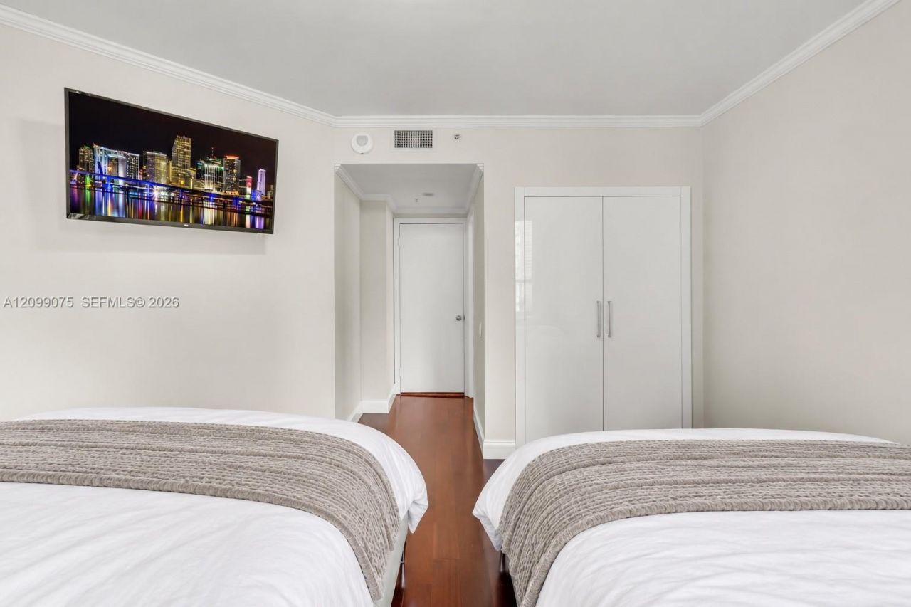 701 Brickell Key Blvd , Unit 1004, Miami, FL 33131 Photo