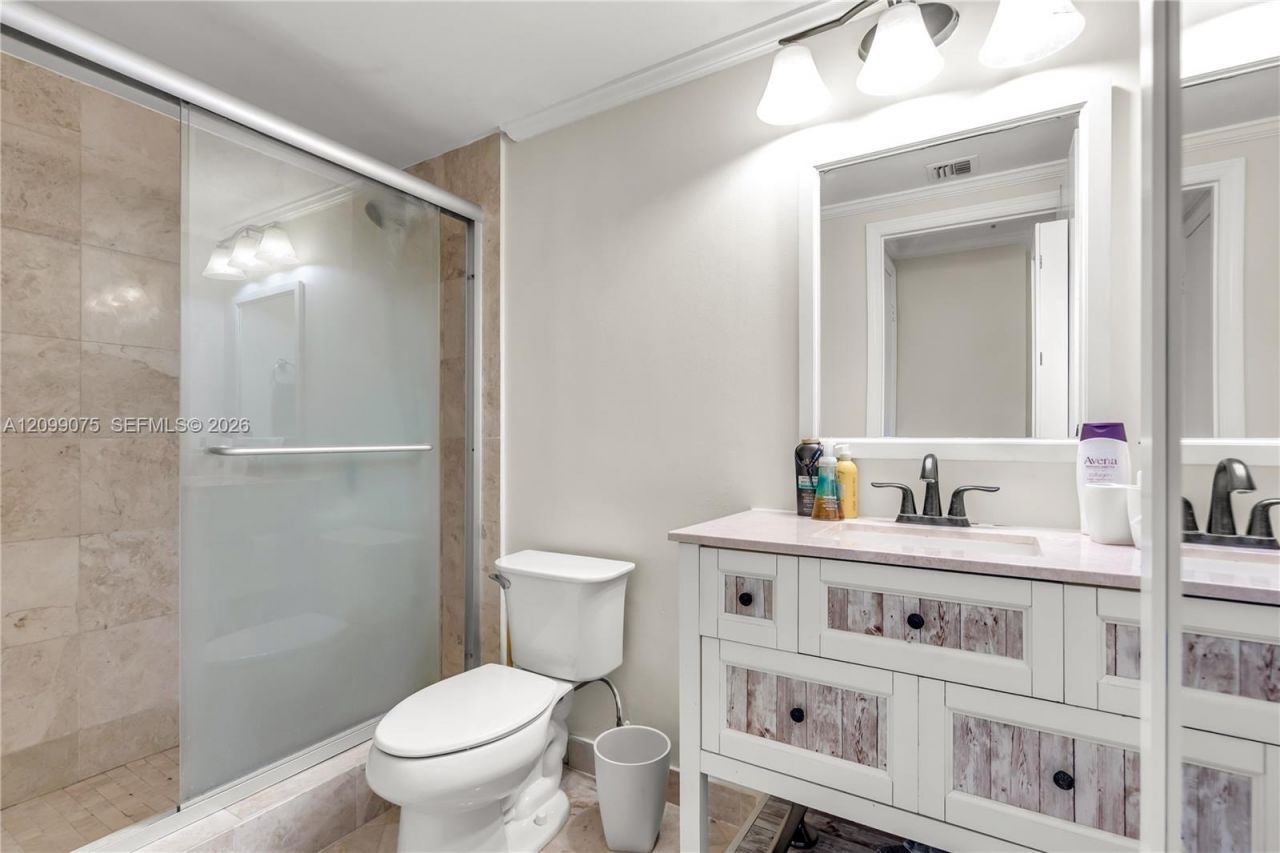 701 Brickell Key Blvd , Unit 1004, Miami, FL 33131 Photo