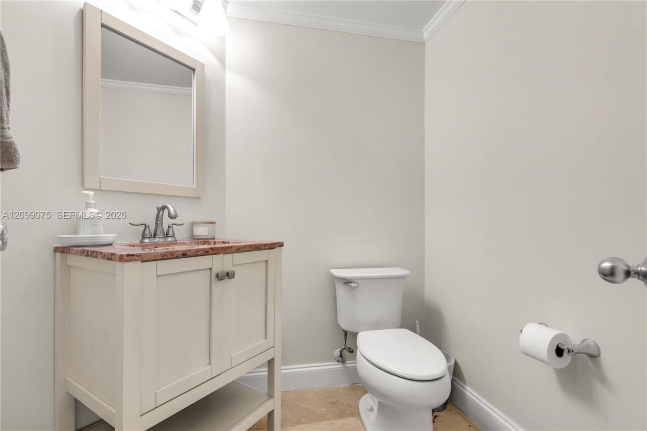 701 Brickell Key Blvd , Unit 1004, Miami, FL 33131 Photo