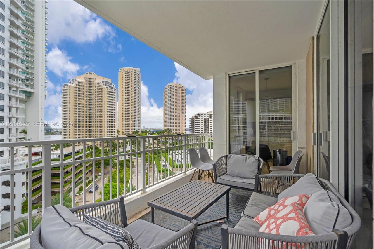701 Brickell Key Blvd , Unit 1004, Miami, FL 33131 Photo