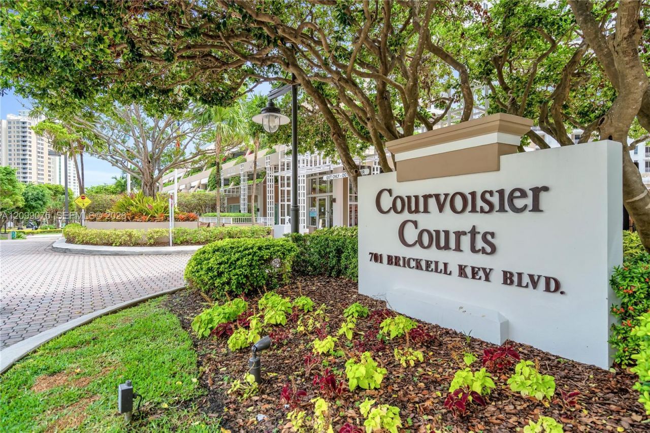 701 Brickell Key Blvd , Unit 1004, Miami, FL 33131 Photo