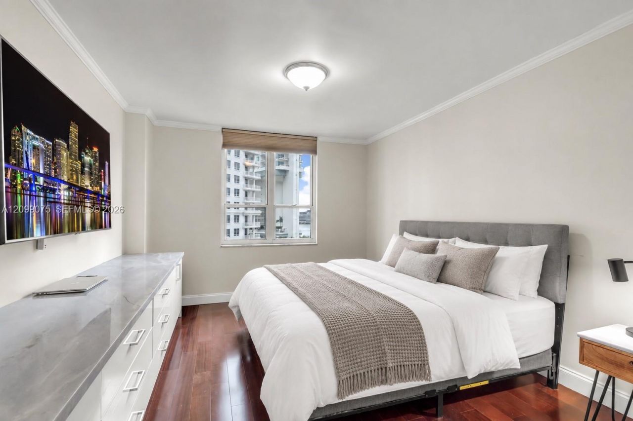 701 Brickell Key Blvd , Unit 1004, Miami, FL 33131 Photo