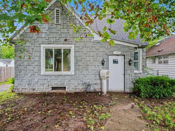 1767 W Michigan Avenue, Battle Creek, MI 49037