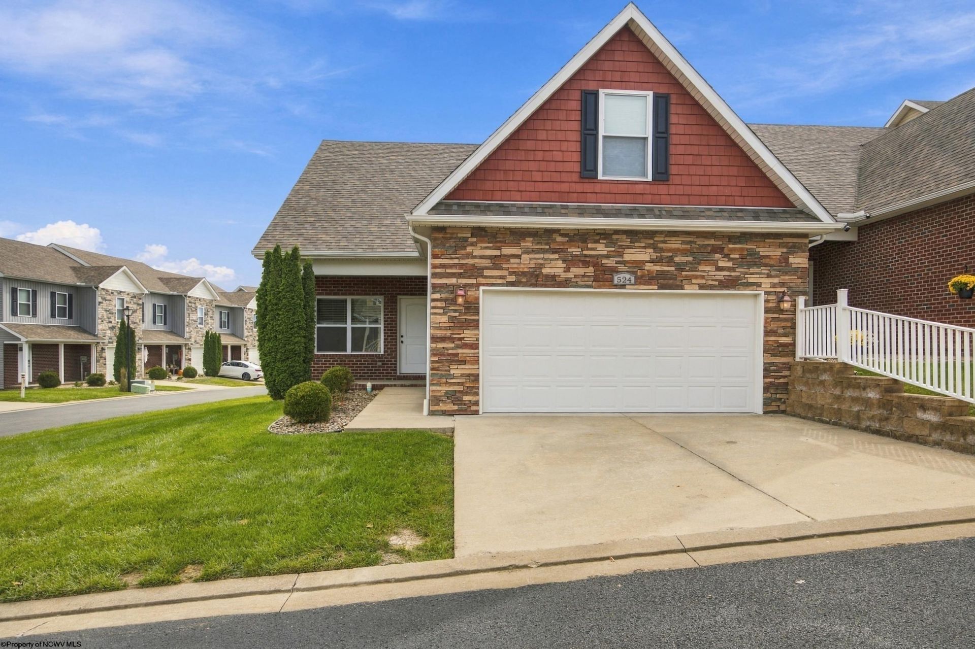 524 Persimmon Lane, Bridgeport, WV 26330 Main Photo