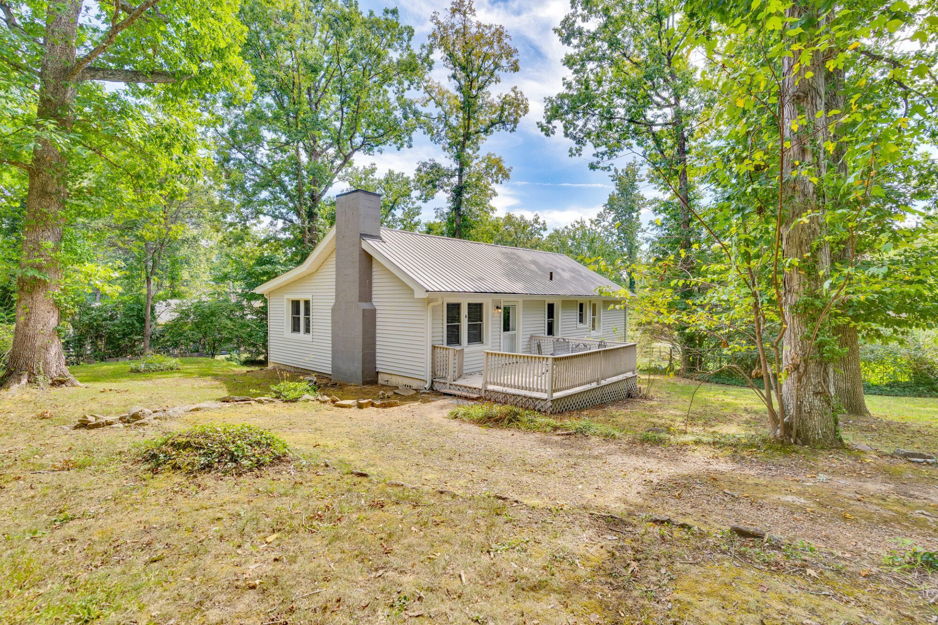 1502 Albion Drive, Signal Mountain, TN 37377 Main Photo