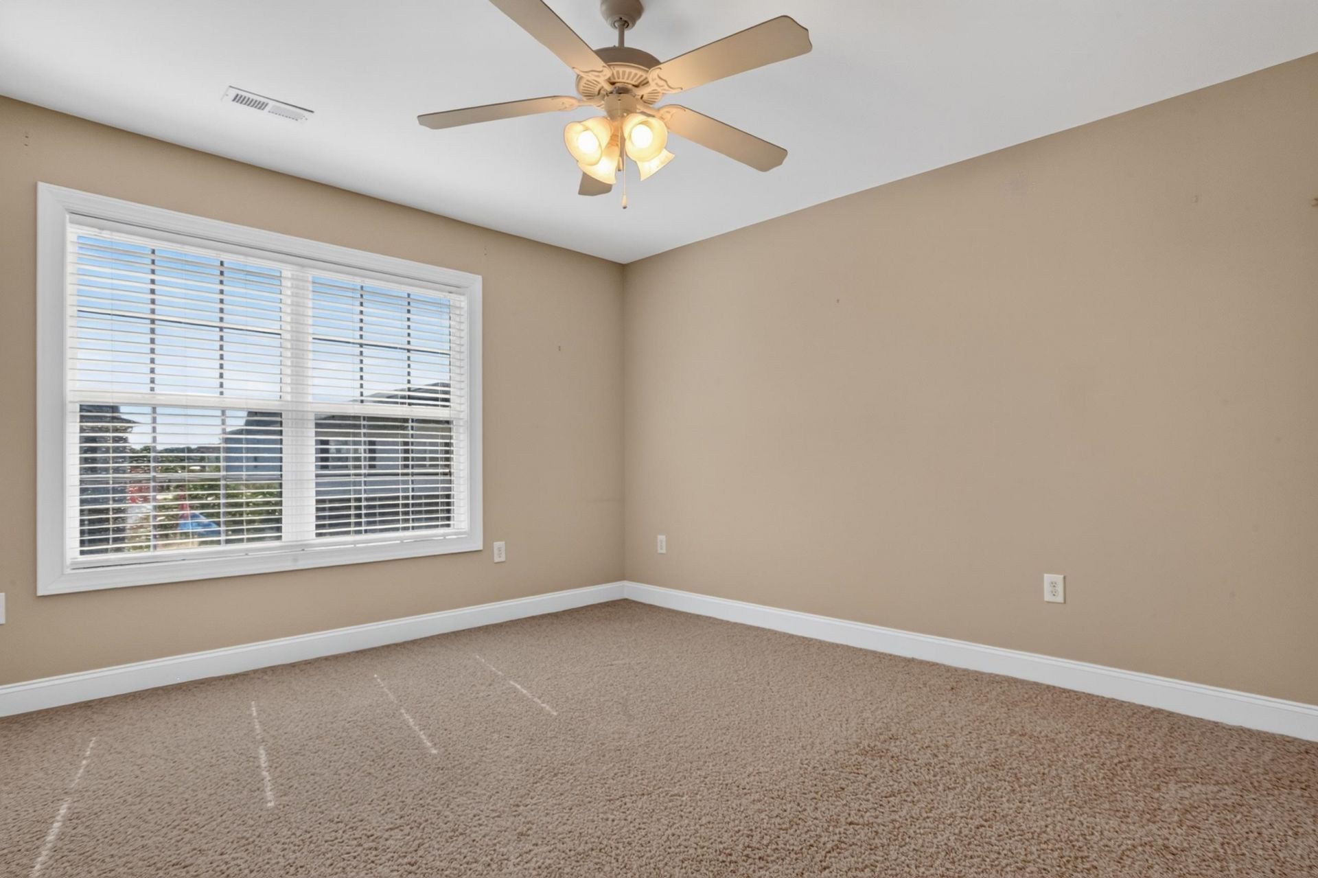1005 Kelly Ct. Photo 30