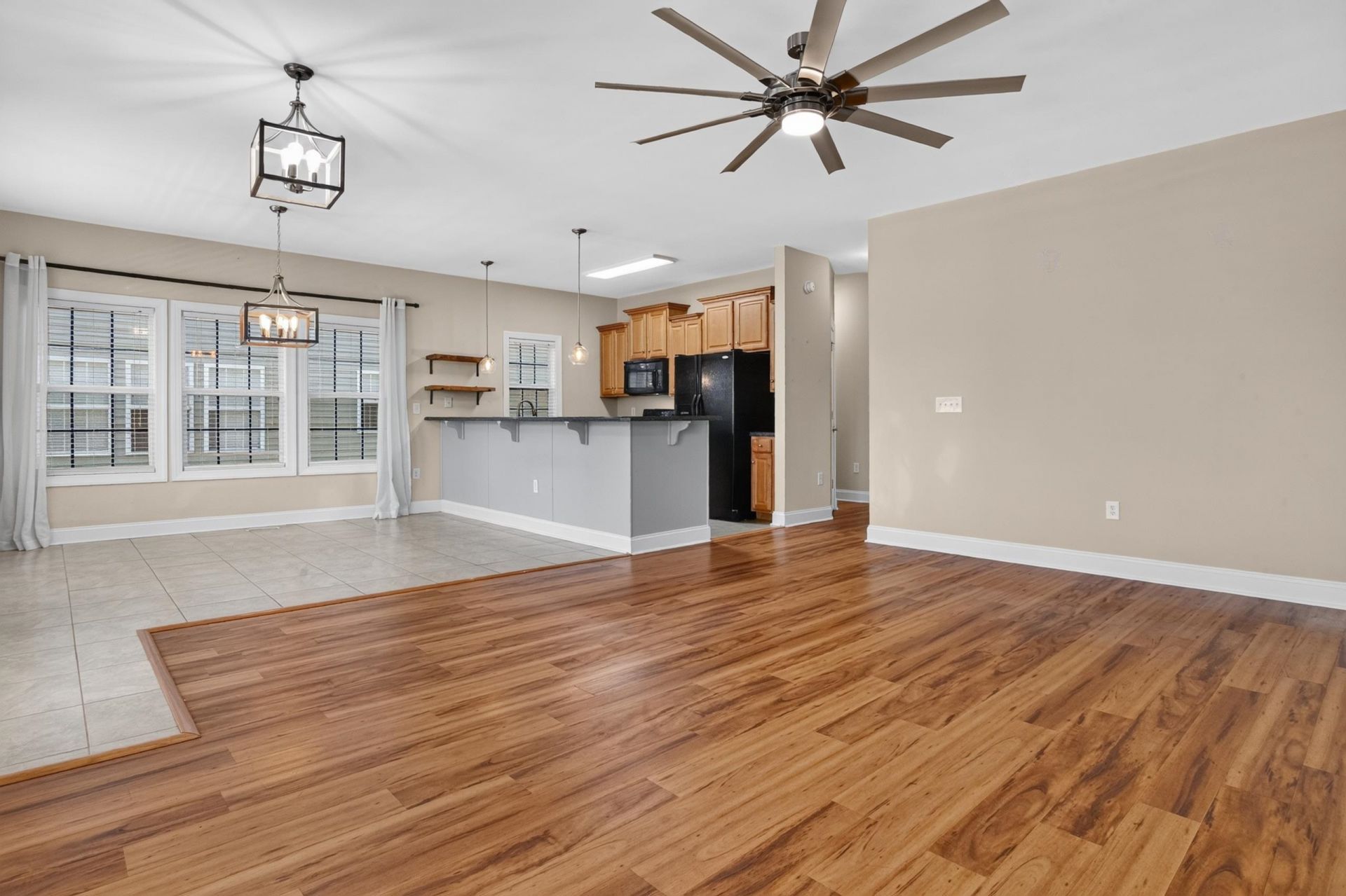 1005 Kelly Ct. Photo 4