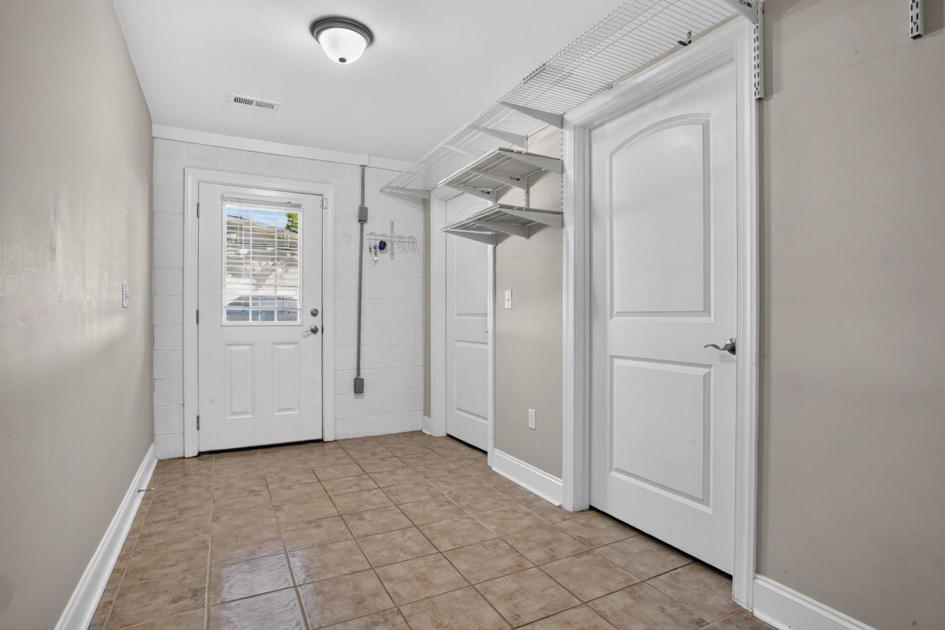 1005 Kelly Ct. Photo 42