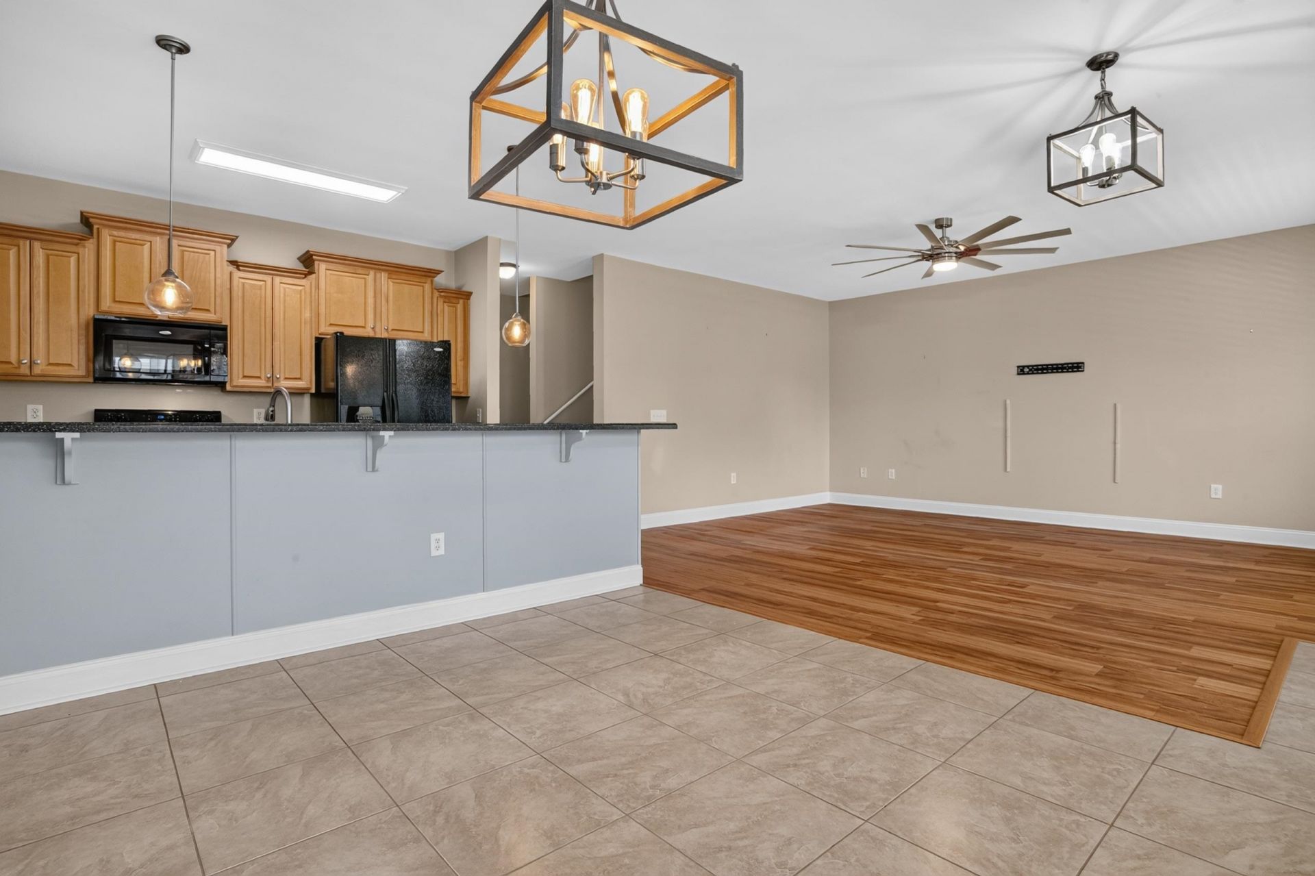 1005 Kelly Ct. Photo 7