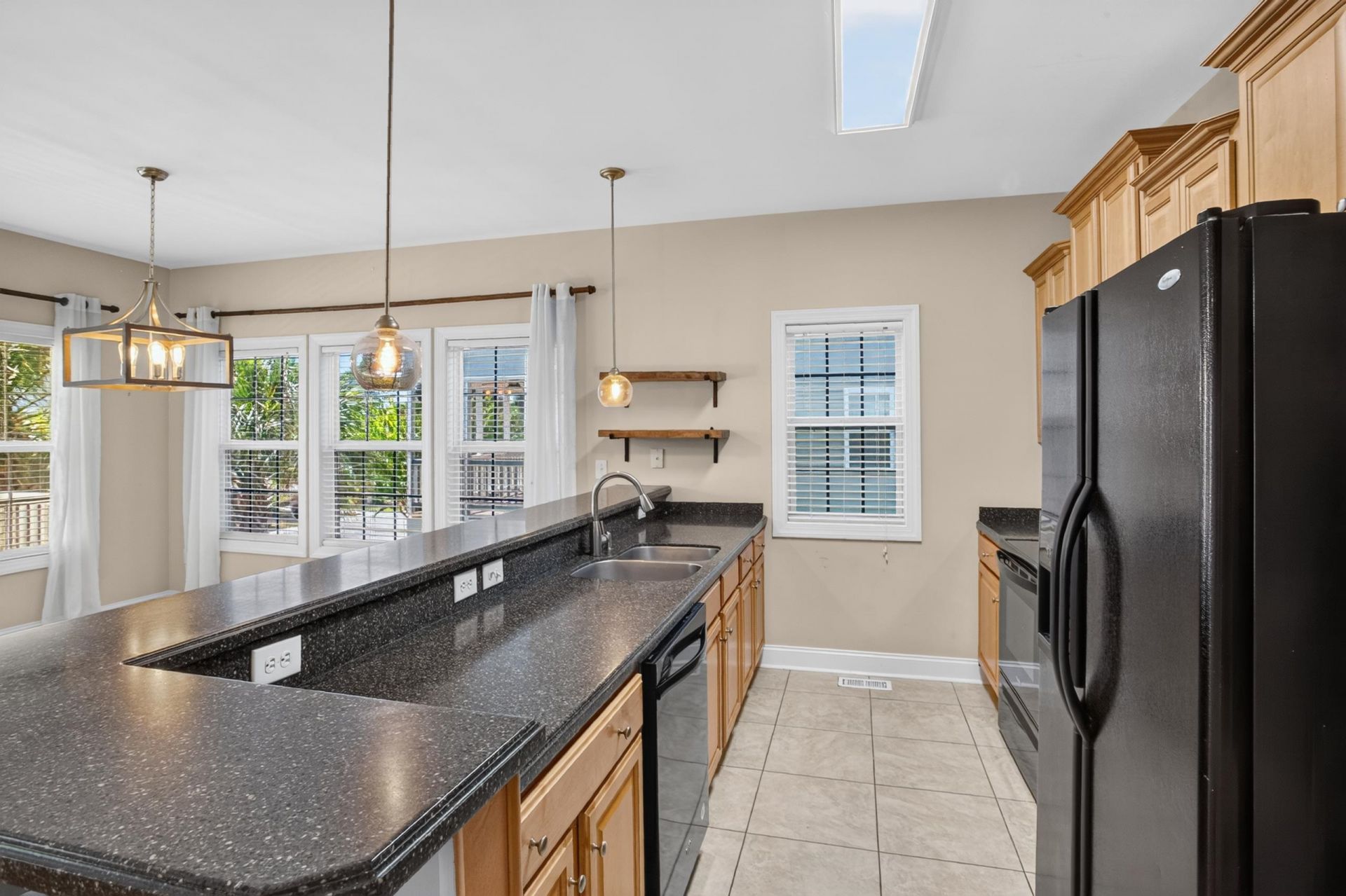 1005 Kelly Ct. Photo 8