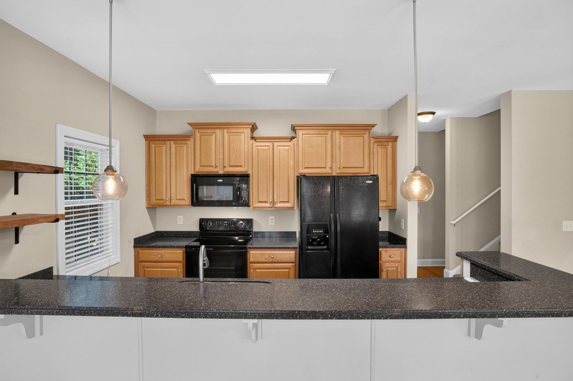 1005 Kelly Ct. Photo 9