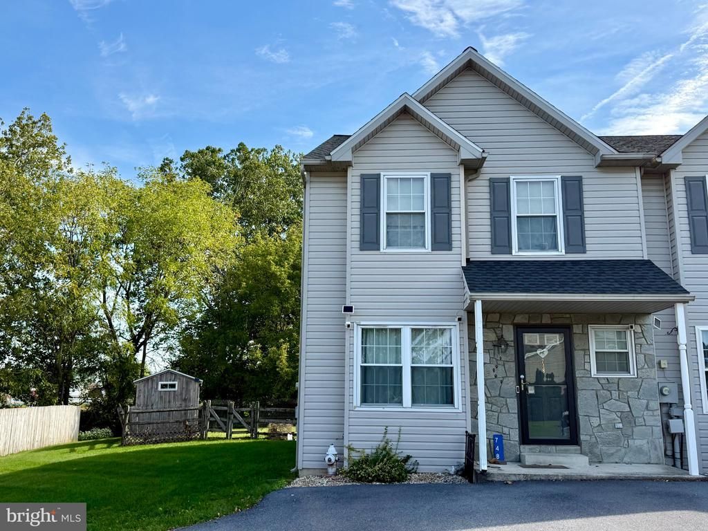 748 GOLDEN DRIVE, BLANDON, PA 19510