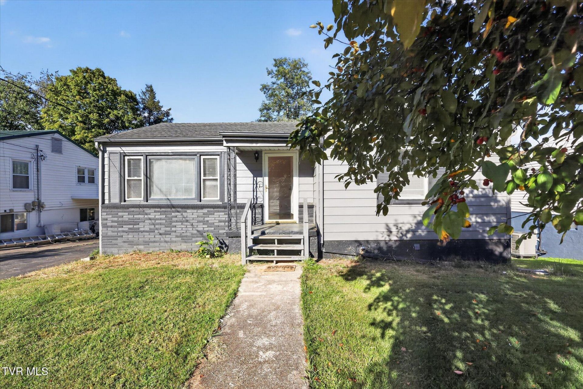 505 Terry Drive, Bristol, VA 24201 Main Photo