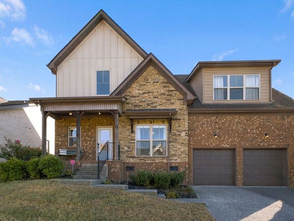 7632 Kemberton Dr E, Nolensville, TN 37135