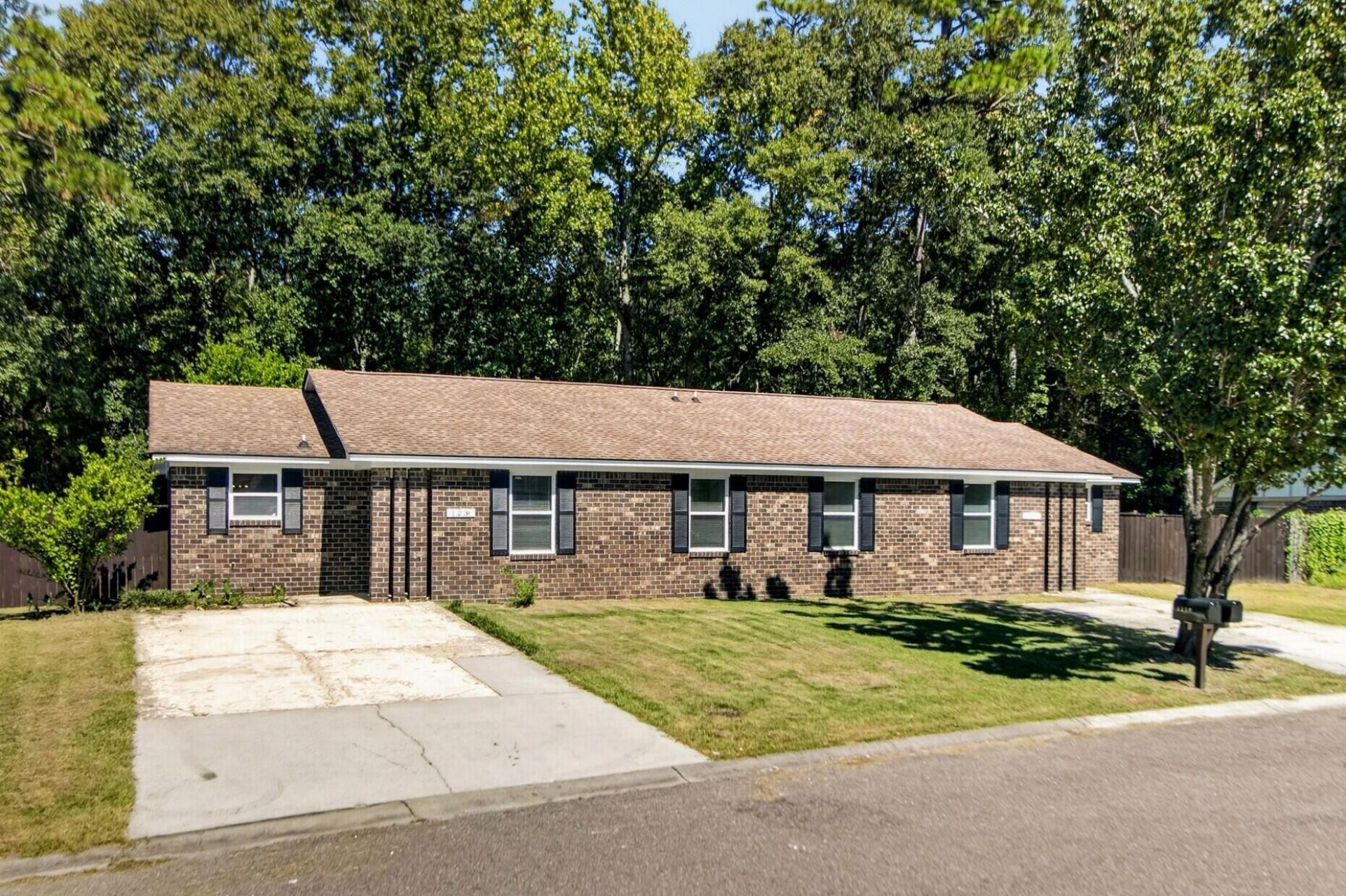 123 Woodduck Drive Photo 3