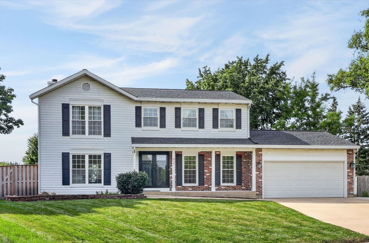 813 Hyde Park Lane, Naperville, IL 60565 Main Photo