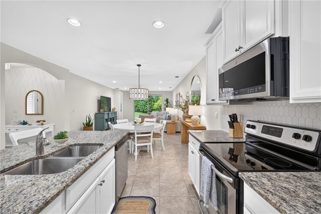 14939 Edgewater Cir , Naples, FL 34114 Photo
