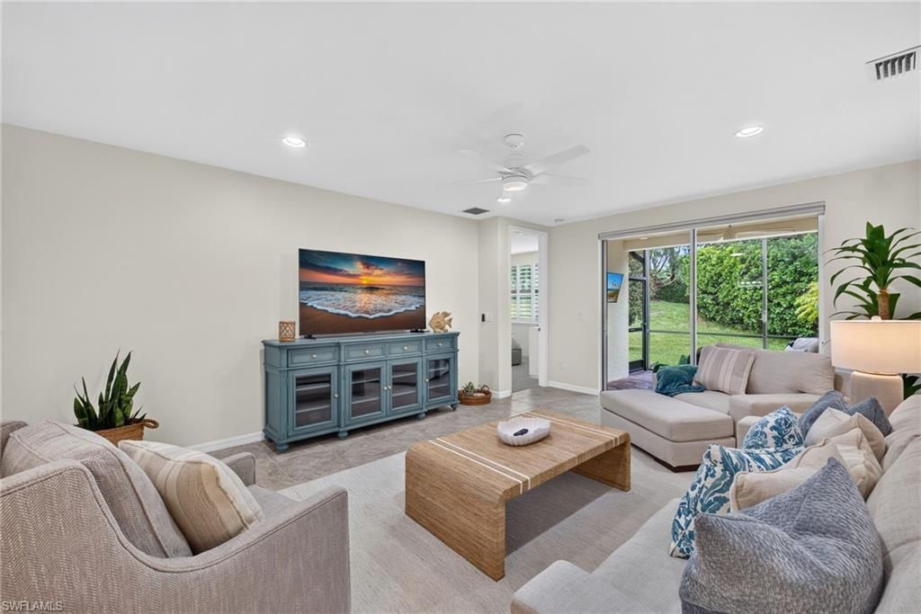 14939 Edgewater Cir , Naples, FL 34114 Photo