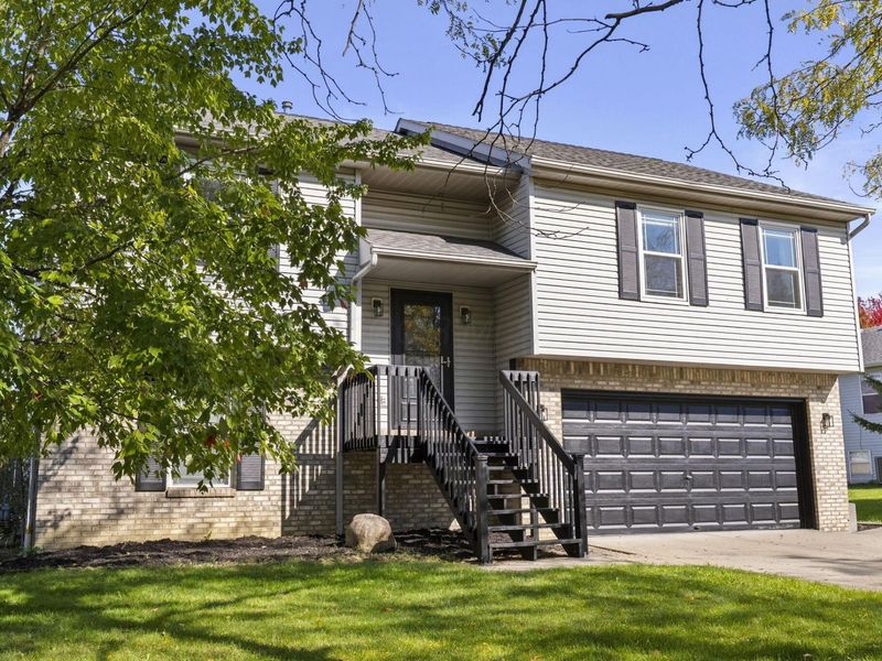 7954 Hickson Drive, Blacklick, OH 43004 Photo 3