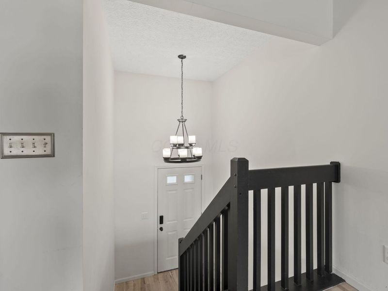 7954 Hickson Drive, Blacklick, OH 43004 Photo 6
