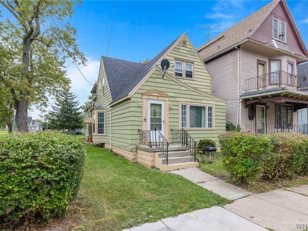 93 East Parade , New York, NY 14211