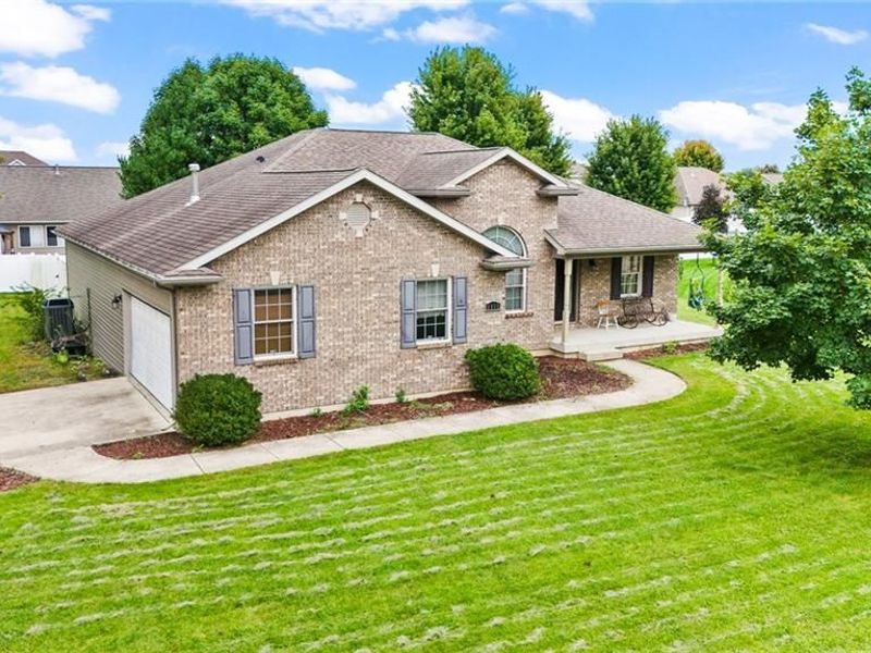 1111 Arbor Lane, Troy, OH 45373 Photo 2