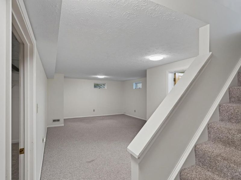 9043 Winton Road, Springfield Township, OH 45231 Photo 11