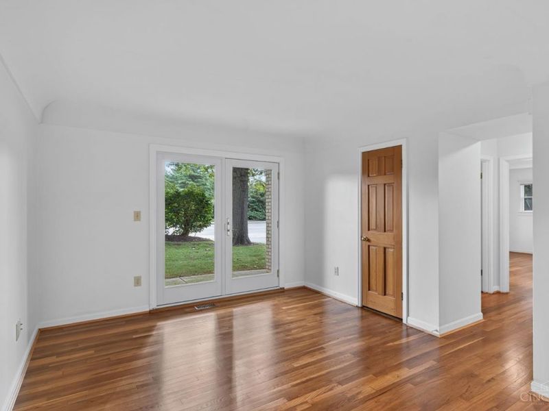 9043 Winton Road, Springfield Township, OH 45231 Photo 4