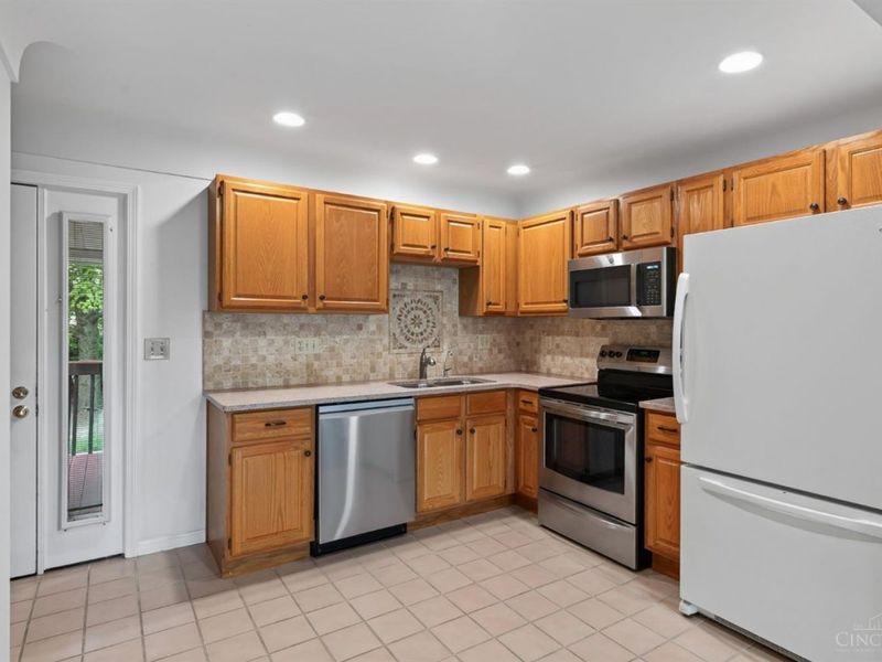9043 Winton Road, Springfield Township, OH 45231 Photo 5