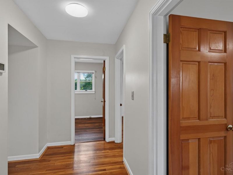9043 Winton Road, Springfield Township, OH 45231 Photo 6