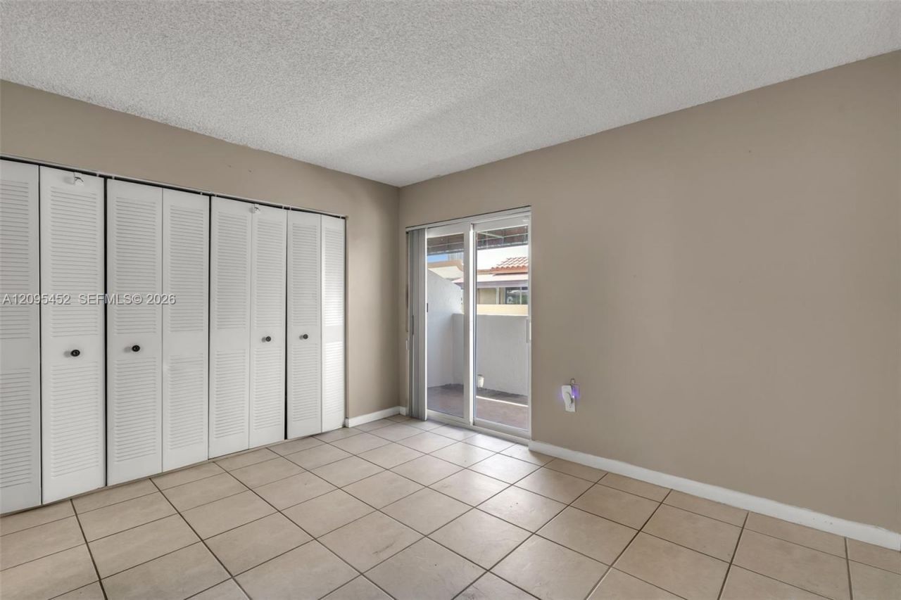 8630 NW 5th Ter , Unit 16-202, Miami, FL 33126 Photo
