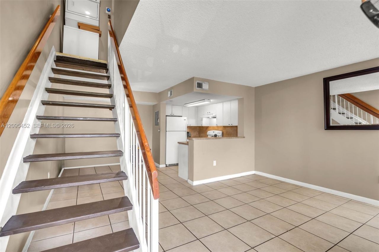 8630 NW 5th Ter , Unit 16-202, Miami, FL 33126 Photo