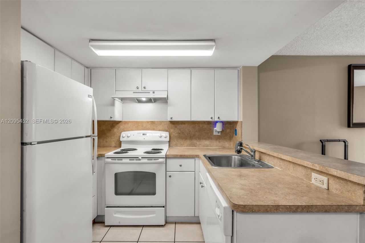 8630 NW 5th Ter , Unit 16-202, Miami, FL 33126 Photo