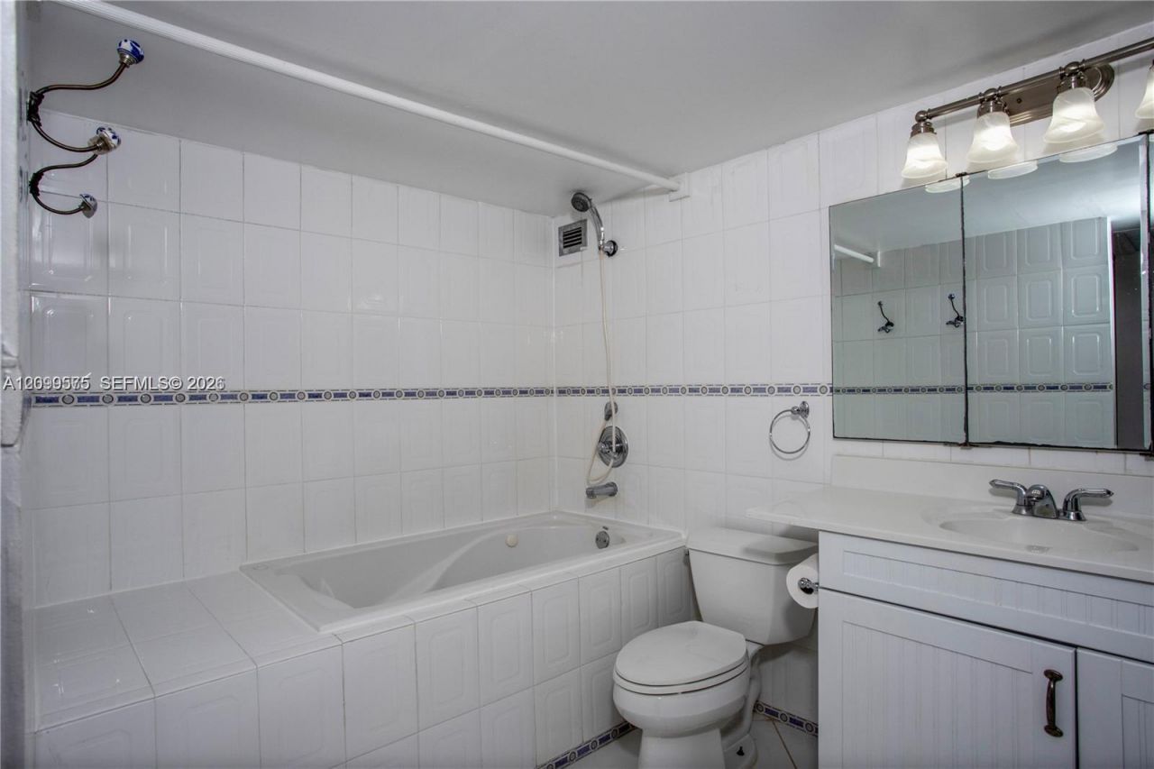 Please Call For Address, Unit 9Z, Miami Beach, FL 33140 Photo