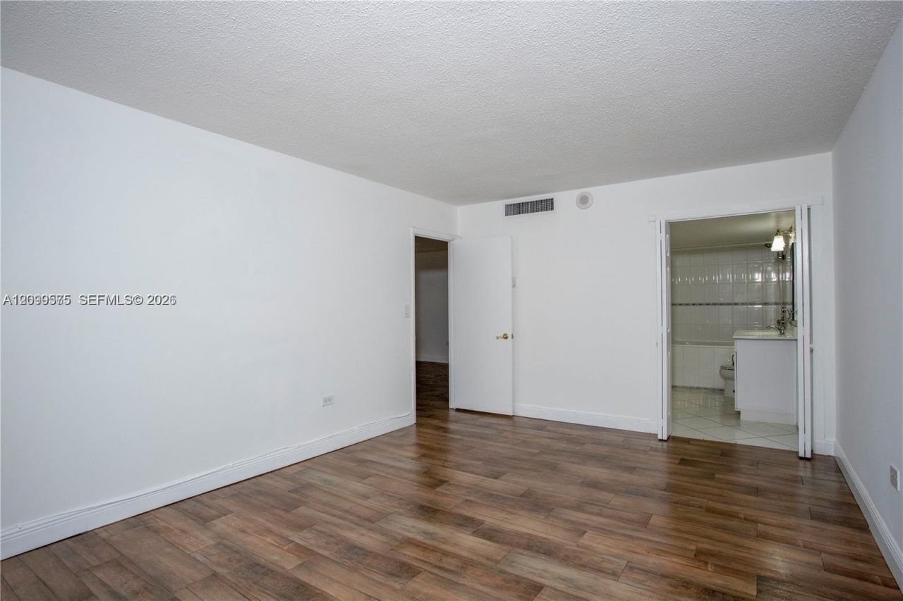 Please Call For Address, Unit 9Z, Miami Beach, FL 33140 Photo