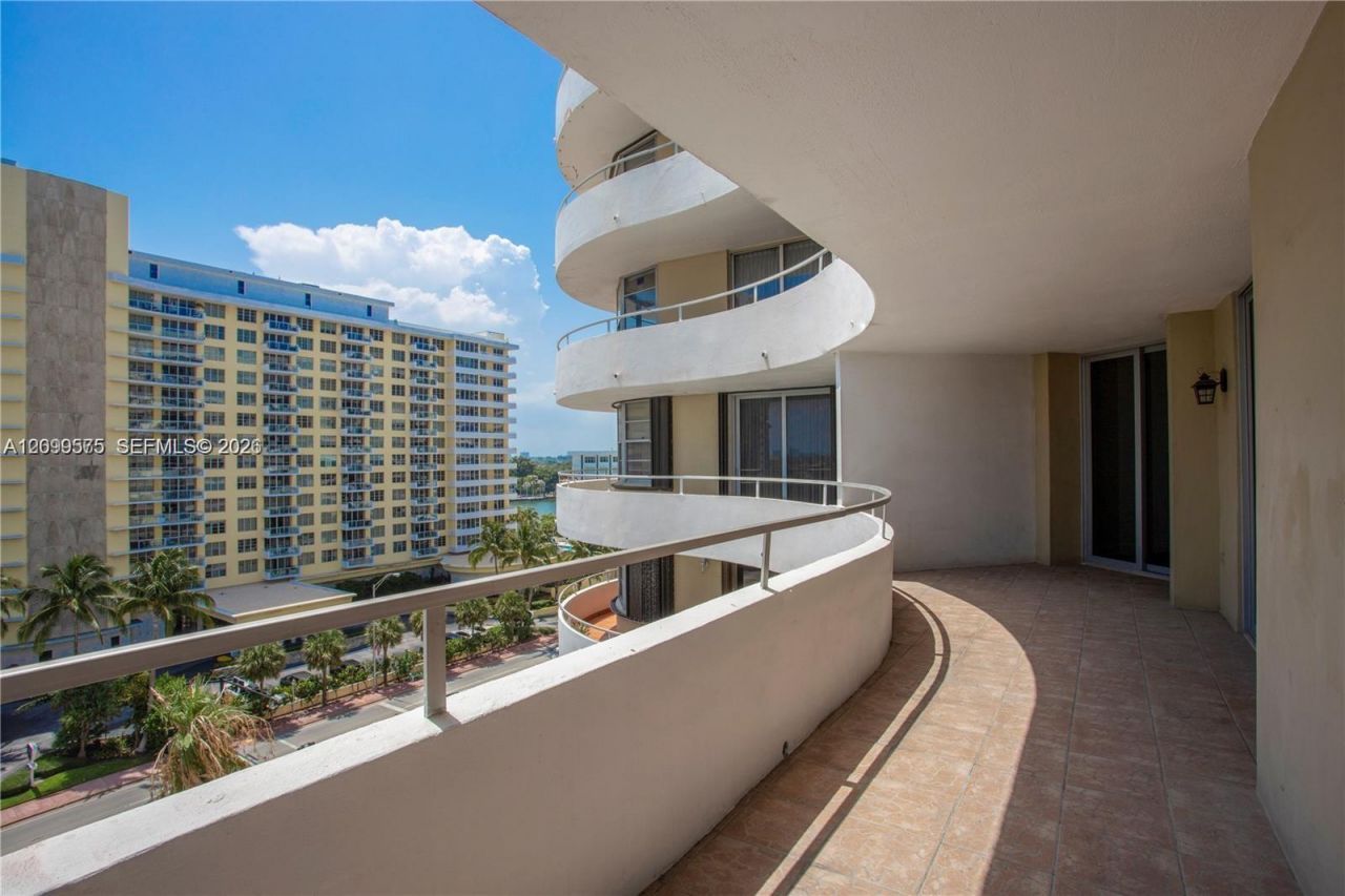 Please Call For Address, Unit 9Z, Miami Beach, FL 33140 Photo