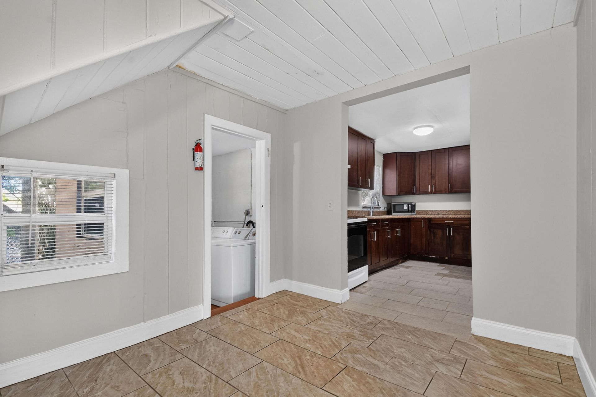 885 7th Street, West Palm Beach, FL 33401 Photo