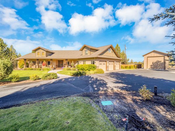 18853 SW Sisters Place, Powell Butte, OR 97753