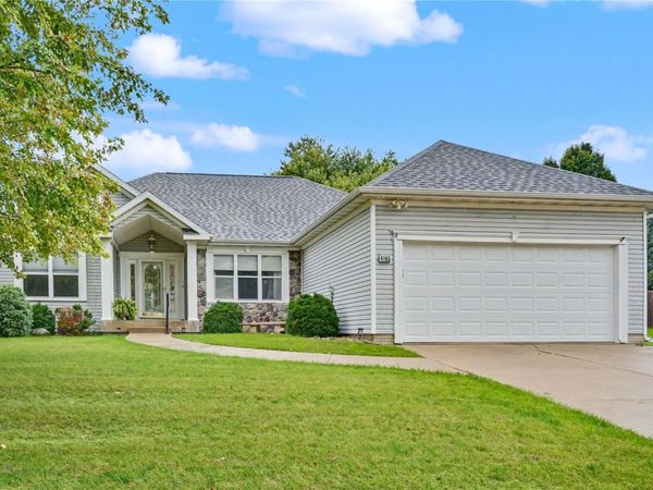 4165 Deer Valley Drive , Marion, IA 52302