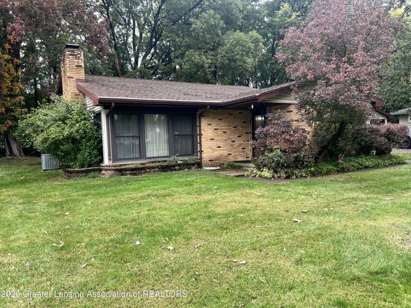4902 Tressa Drive, Lansing, MI 48910