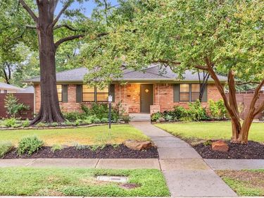 10215 Vinemont Street, Dallas, TX 75218