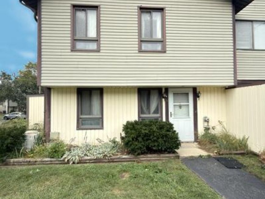 19 King Henry Circle, Rosedale, MD 21237 Main Photo